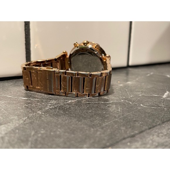 Ladies Copper Tone Michael Kors Watch - With Box and New Battery - Picture 5 of 6